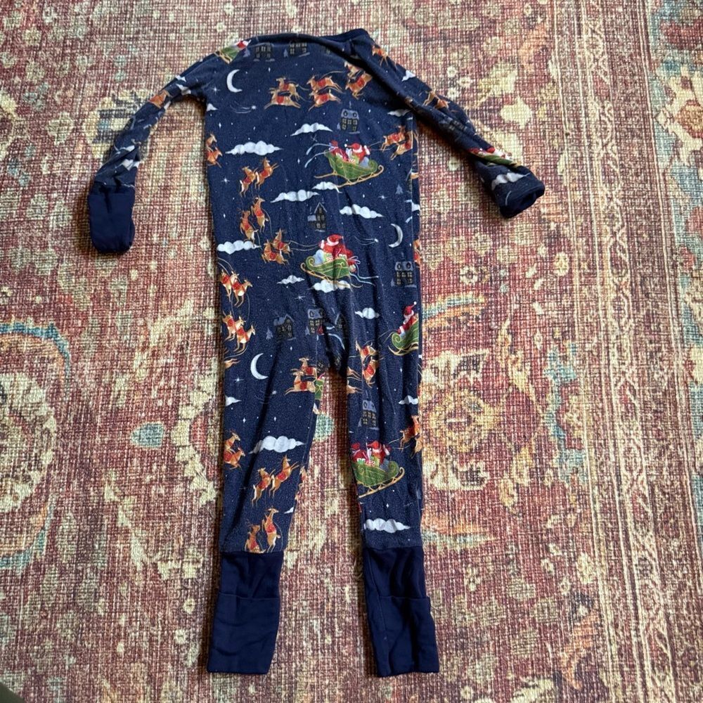 Little Sleepies 6-12 months Navy Blue Kids One Piece Pajama with Santa Print - Picture 7 of 8